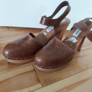 Steve Madden clogs, sz 7